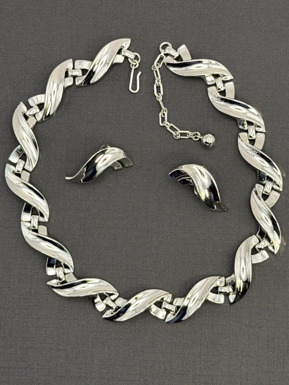 Vintage Crown Trifari Necklace Clip Earrings Set Silver Tone Pat Pend